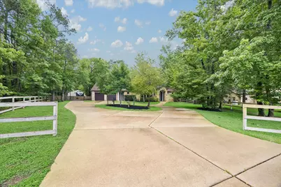 11409 Oak Springs Drive, Willis, TX 77378 - Photo 3