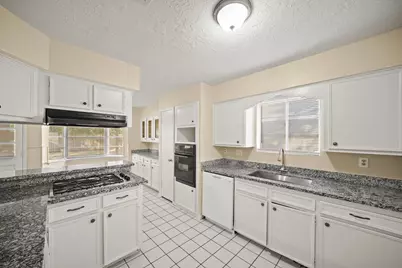 10534 Huntington View Drive, Houston, TX 77099 - Photo 5