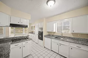 10534 Huntington View Dr, Houston, TX 77099 - Photo 5