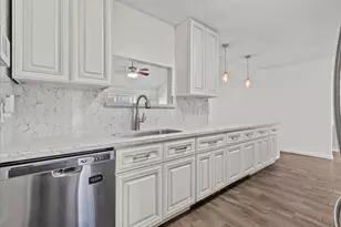 3705 Misty Cove Ct, Dickinson, TX 77539 - Photo 11