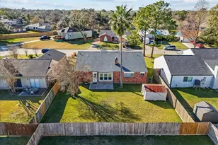 3705 Misty Cove Ct, Dickinson, TX 77539 - Photo 27