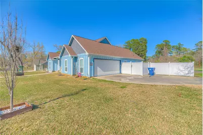 276 Resort Drive, Livingston, TX 77351 - Photo 3