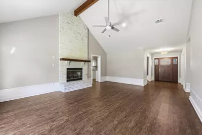 5433 Hidden Meadows Drive, Orange, TX 77632 - Photo 9