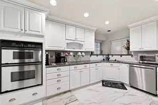 1422 N Yegua River Cir, Sugar Land, TX 77478 - Photo 11