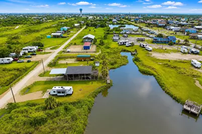 1273 Diamond Road, Crystal Beach, TX 77650 - Photo 7