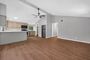 5693 Cessna Dr, Montgomery, TX 77316 - Photo 9