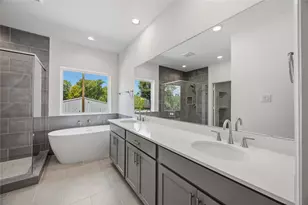 5676 Nolda St, Houston, TX 77007 - Photo 29