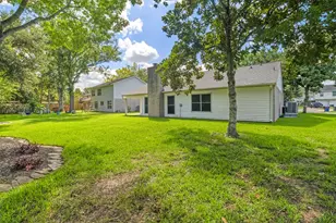 210 Pecan Valley Ct, Friendswood, TX 77546 - Photo 29