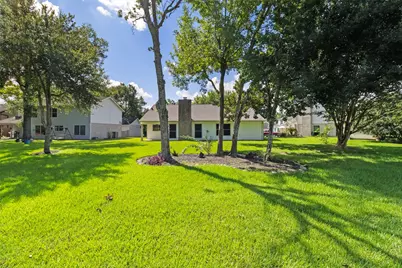 210 Pecan Valley Court, Friendswood, TX 77546 - Photo 27