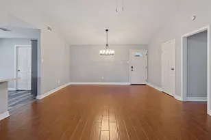 210 Pecan Valley Ct, Friendswood, TX 77546 - Photo 5