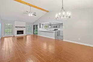 210 Pecan Valley Ct, Friendswood, TX 77546 - Photo 3