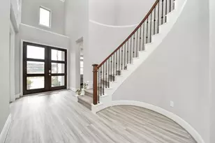 10015 Crescent Wood Dr, Missouri City, TX 77459 - Photo 5