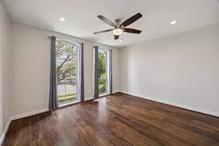 4629 Wild Indigo St, Houston, TX 77027 - Photo 9