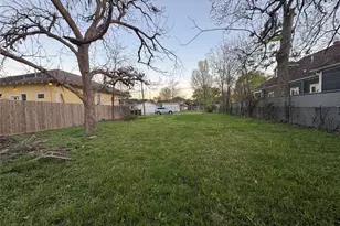 303 Bishop St, Houston, TX 77009 - Photo 5