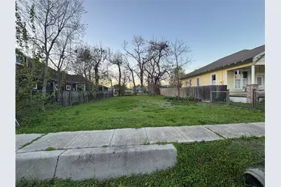 303 Bishop Street, Houston, TX 77009 - Photo 9