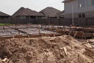 12335 Sweet Gum Dr, Mont Belvieu, TX 77523 - Photo 5
