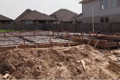 12335 Sweet Gum Drive, Mont Belvieu, TX 77523 - Photo 9