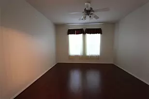 13719 View Meadow Ln, Houston, TX 77034 - Photo 13