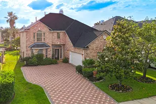 14206 Ayers Rock Rd, Sugar Land, TX 77498 - Photo 3