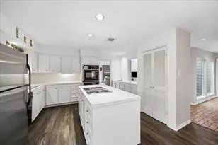 11510 Overbrook Ln, Houston, TX 77077 - Photo 13