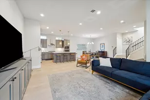 834 Fisher St, Houston, TX 77018 - Photo 9