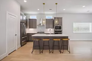 834 Fisher St, Houston, TX 77018 - Photo 13