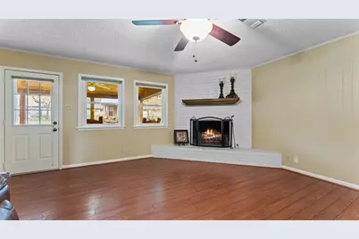 208 Magnolia Way, Huntsville, TX 77320 - Photo 15