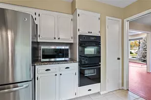 208 Magnolia Way, Huntsville, TX 77320 - Photo 11