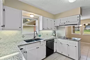 208 Magnolia Way, Huntsville, TX 77320 - Photo 9