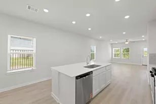 360 Long Br Dr, Dayton, TX 77535 - Photo 7