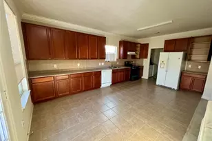 7130 Hollow Cedar Dr, Houston, TX 77049 - Photo 7