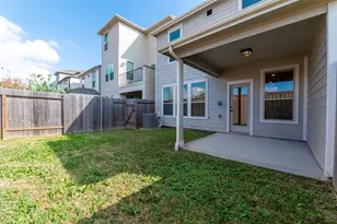 10504 Marston Vineyard Dr, Houston, TX 77025 - Photo 39