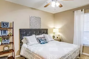 10221 Centrepark Dr, Houston, TX 77043 - Photo 7