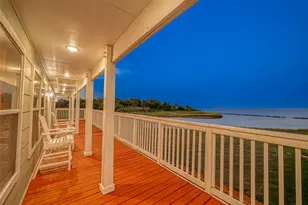 510 Surf Oaks Dr, Seabrook, TX 77586 - Photo 1