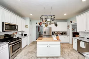 1408 N Pine Orchard Dr, Pearland, TX 77581 - Photo 15