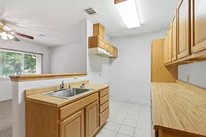 5622 W 43rd Street, Houston, TX 77092 - Photo 7