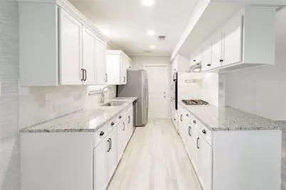 8702 Landwood Drive, Houston, TX 77040 - Photo 7