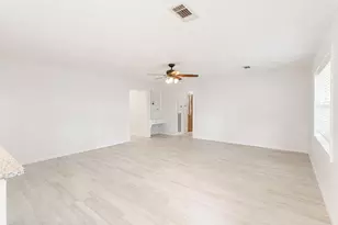 8702 Landwood Dr, Houston, TX 77040 - Photo 11