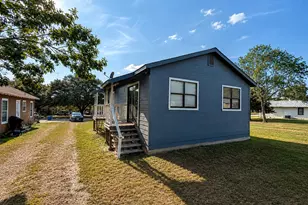 1036 15th St, Hempstead, TX 77445 - Photo 3
