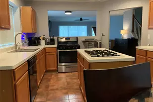 10838 Spruce Dr S, La Porte, TX 77571 - Photo 9