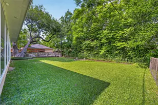 11230 Huggins Dr, Houston, TX 77035 - Photo 43