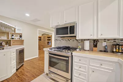 11230 Huggins Drive, Houston, TX 77035 - Photo 13