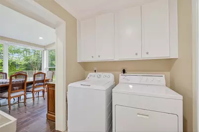 11230 Huggins Drive, Houston, TX 77035 - Photo 11