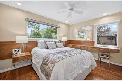 11230 Huggins Drive, Houston, TX 77035 - Photo 31