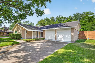 11230 Huggins Drive, Houston, TX 77035 - Photo 3