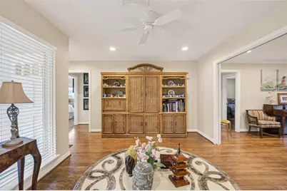 11230 Huggins Drive, Houston, TX 77035 - Photo 15