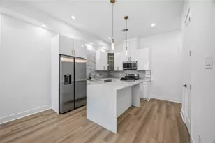 4649 Clover St, Houston, TX 77051 - Photo 7