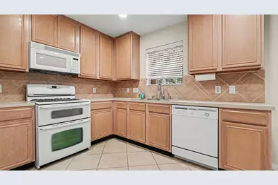 3014 Misty Isle Court, Dickinson, TX 77539 - Photo 15
