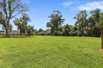 34 Nelson Court, Jones Creek, TX 77541 - Photo 3