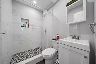 609 Sealy St, Galveston, TX 77550 - Photo 3